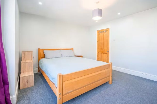 Furnished Spacious Double Room to Rent Main Photo
