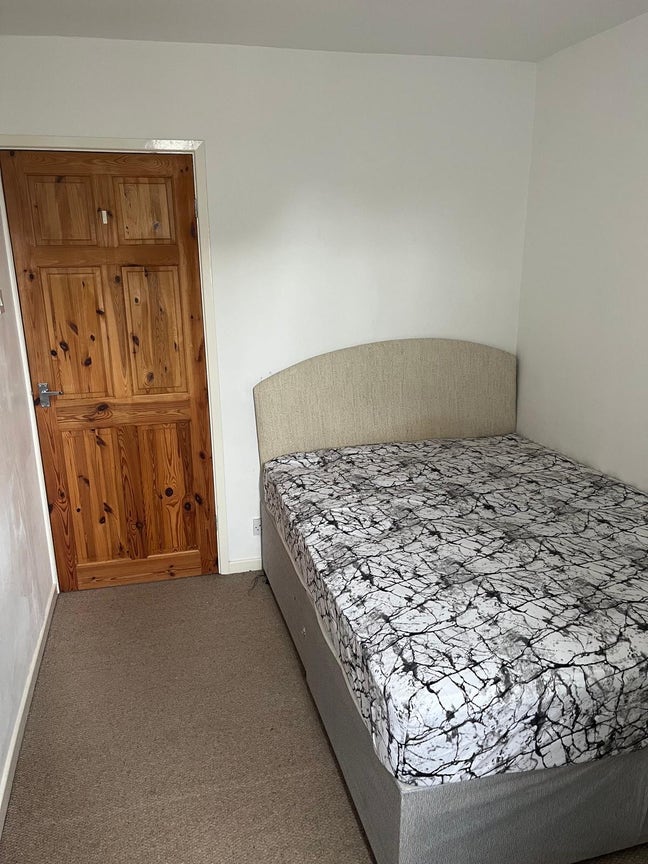 Very clean and affordable room  Main Photo