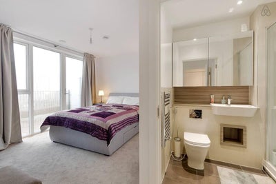 En-suite + Extra Study + Balcony, All Bills Inc  Main Photo