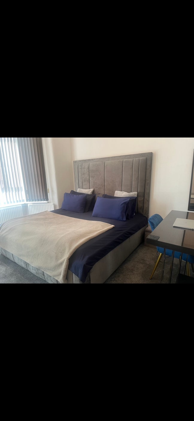 Luxury Double | Bills inc | 5 min Tooting Broadway Main Photo