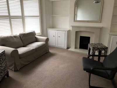 Share a spacious 2 bed flat in West Putney Main Photo