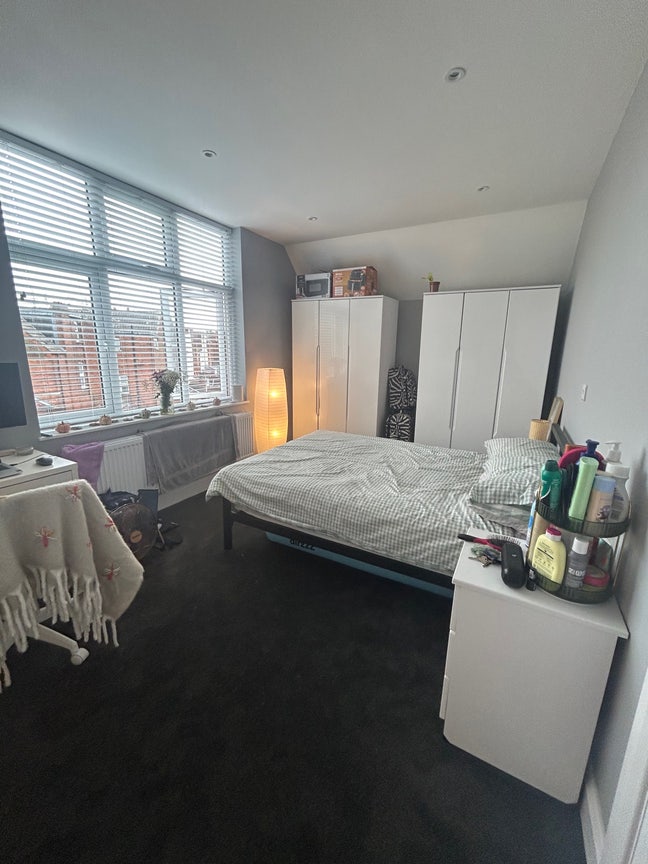 Huge room in Willesden Green from January 2027 Main Photo