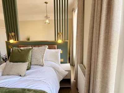 4 Stylish Ensuites — Bills Included — Gloucester Main Photo