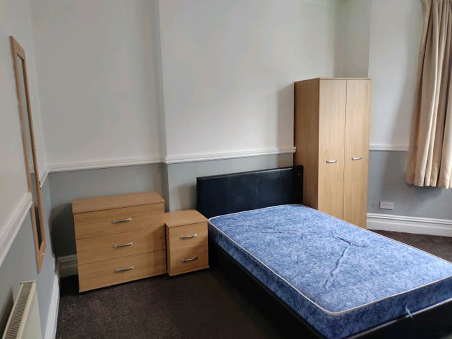 4 Rooms to let Main Photo