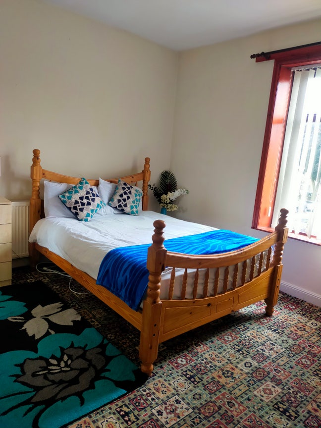  Female House  (HMO) Main Photo