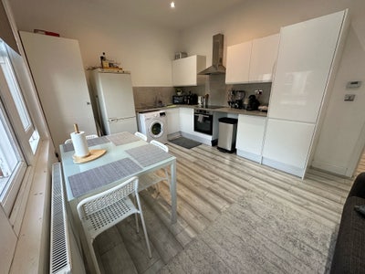 🏡 2-Bedroom Flat to Rent in Sutton! 🏡  Main Photo