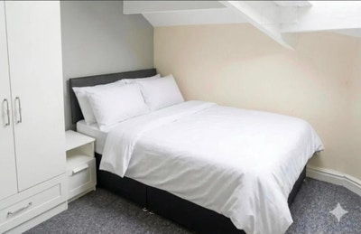 Double Ensuite stunning rooms available HD1 Main Photo