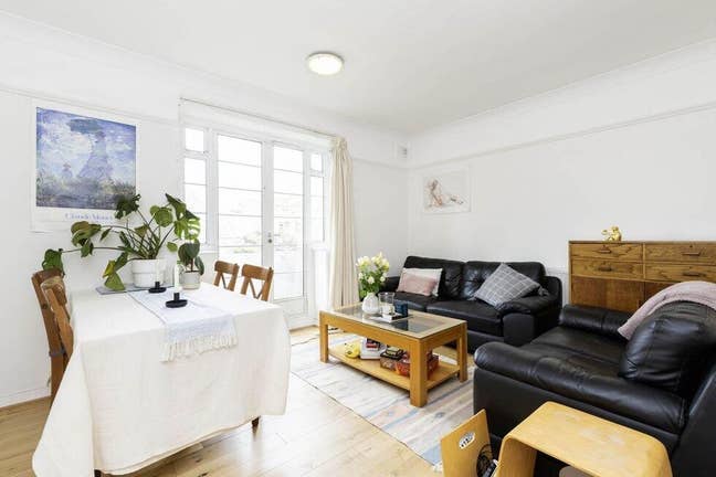Double room and single room available in NW Main Photo