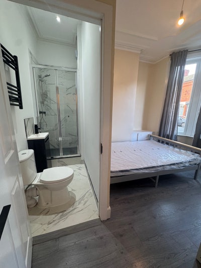 Modern Bedrooms avaiable at Orwell Road, Liverp Main Photo