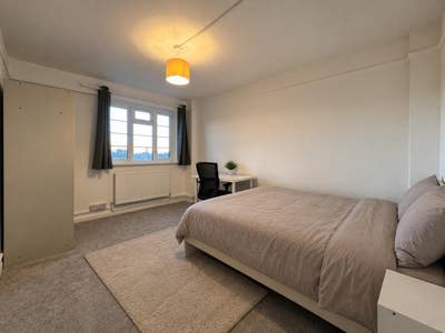 Amazing  Double Room in Kingston  Main Photo