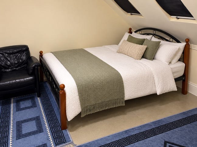 Loft Double Room Available  Main Photo