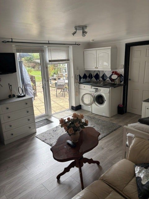 Newly Decorated Self Contained Studio Annexe Main Photo
