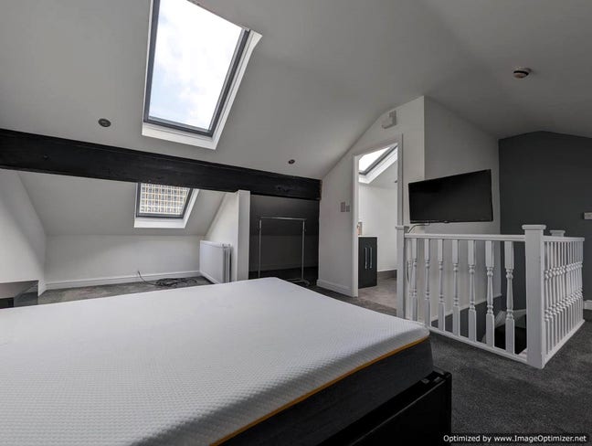 Dbl ensuite rooms South St Crewe Available Novembe Main Photo