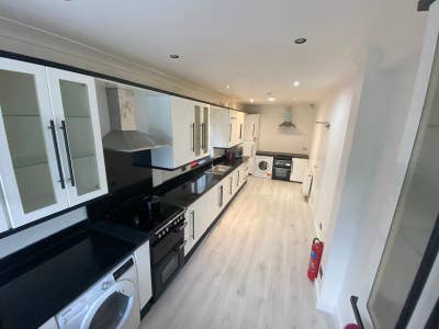 Newly Ensuite Double Room In Sudbury HA1  Main Photo