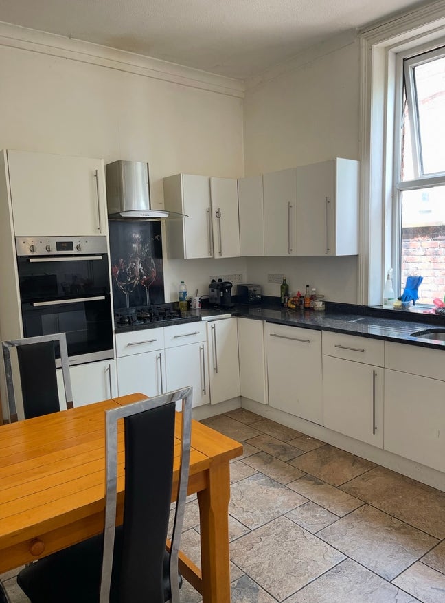 Lovely Victorian House Close to the City Centre Main Photo