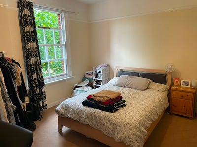 Bright Double Room in Ravenscourt Park  Main Photo