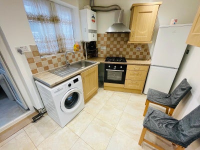 1 bedroom flat Enfield EN3  Main Photo