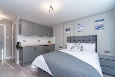 Epsom Modern En-Suite Studio Room  Main Photo