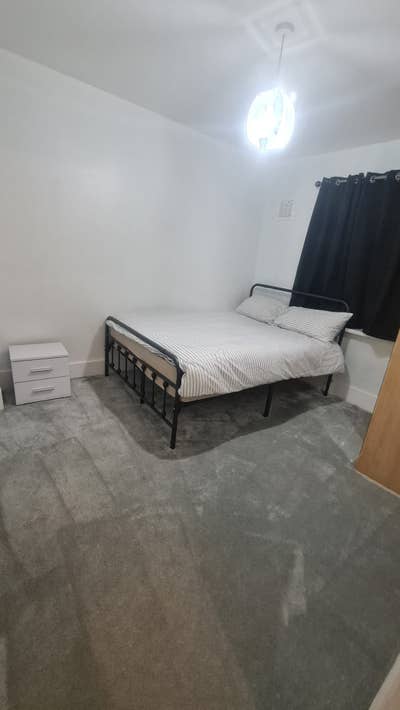 🏡 Fully Furnished Double Room to Let in BD10  Main Photo