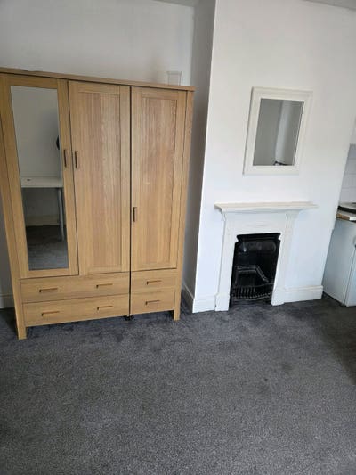 2 rooms to rent Main Photo