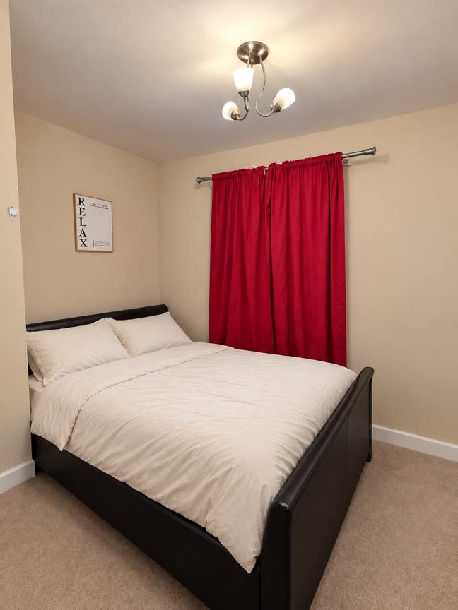 🛏️ Semi-Double Room Available – Longsight – M13 Main Photo