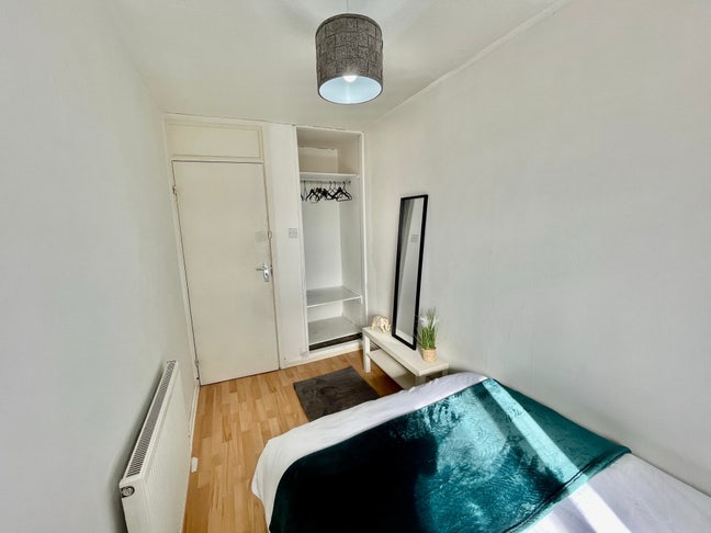 70a newly cozy house, 4 beds  in Archway!!! Main Photo