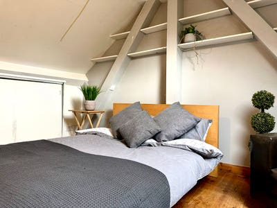 Canary Wharf/ East India Large Double available!  Main Photo
