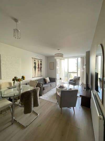1-Bed Apartment – Ideal for a professional  lodger Main Photo
