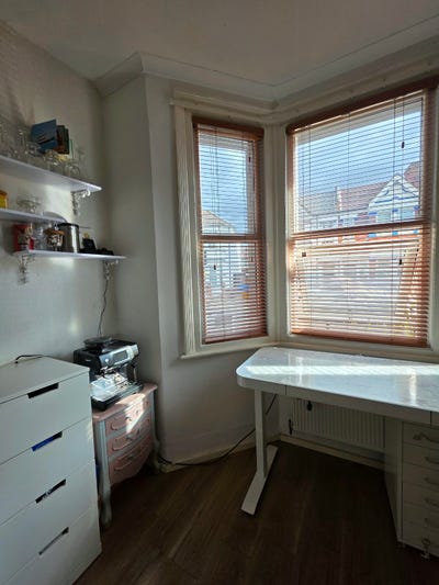 Room in lovely shared house in Hounslow  Main Photo