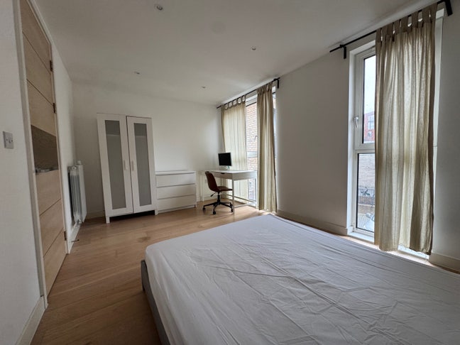 Double room in Canada Water Main Photo