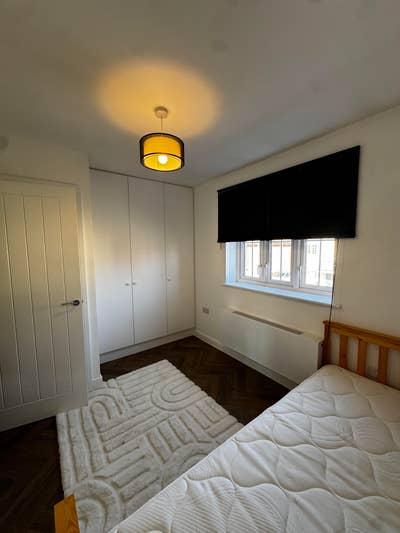 Room avaiable for working professional Main Photo