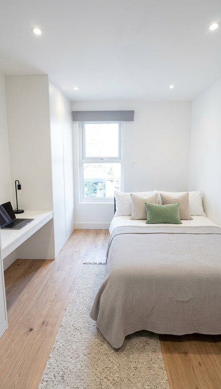 🏡 3 NEW ROOMS - Move in today in Surrey Quays!!! Main Photo