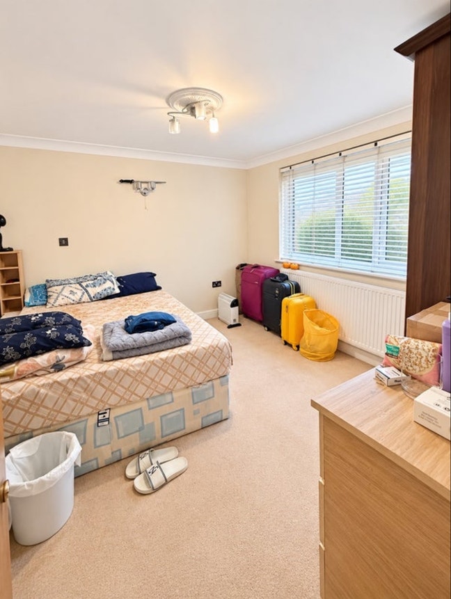 2 Rooms available at Gants Hill in bills  Main Photo
