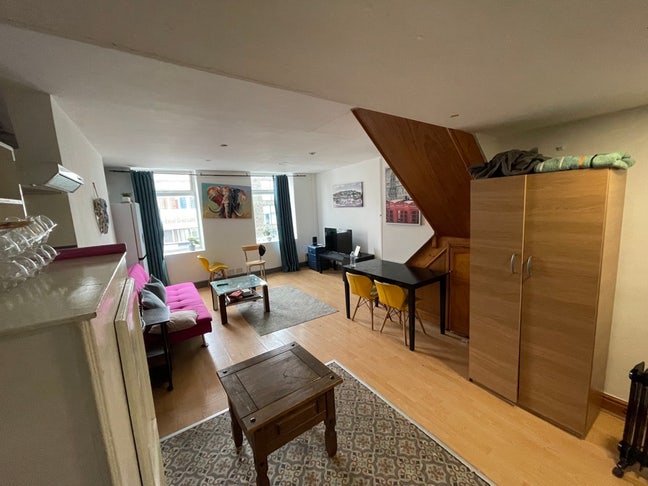 Beautiful One bed Apartment Main Photo