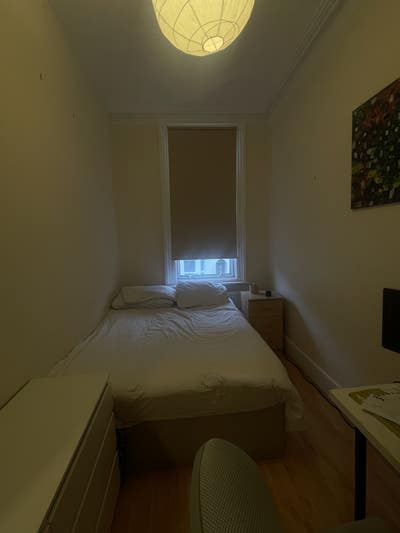 Bright double room in friendly West Hampstead flat Main Photo