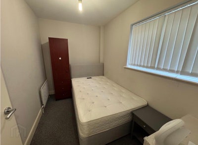 Furnished single room available near primark Main Photo
