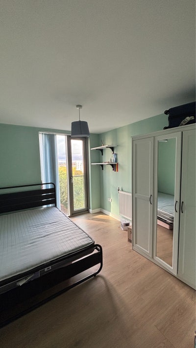 Double room available in Tottenham Hale Main Photo