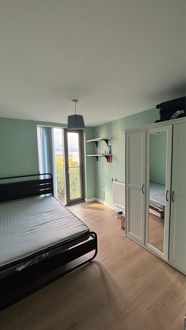 Double room available in Tottenham Hale Main Photo