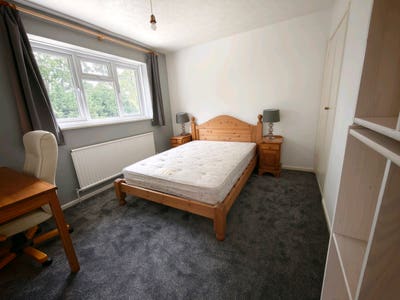 Nice double room in friendly house Main Photo