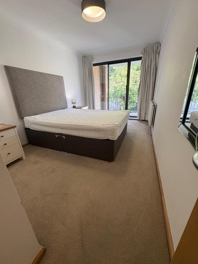 1 Bedroom flat, available October  Main Photo