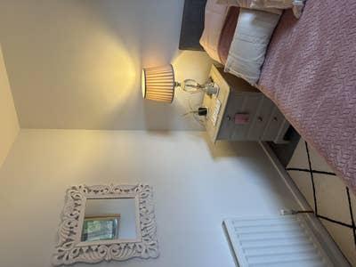 Small immaculate double room  Main Photo