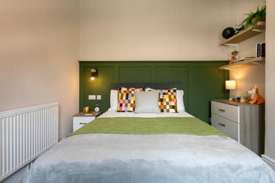 Superb Double room - close to tram and ASDA Main Photo