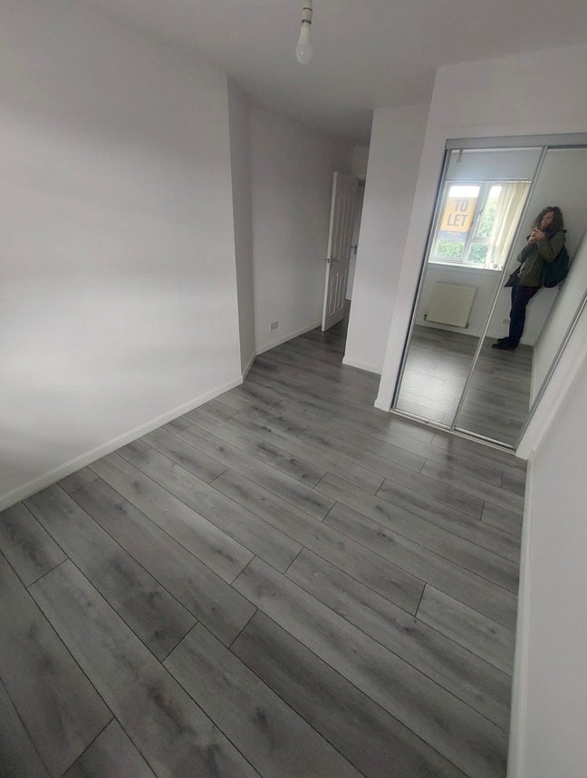 Room Available Dennistoun   Main Photo