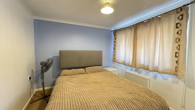 Spacious double room to let in Guildford Main Photo