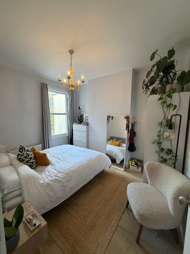 Double Room in Friendly Houseshare Main Photo