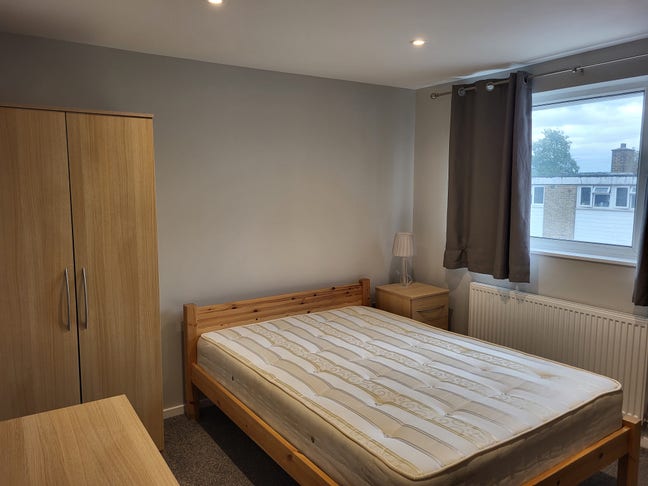 Newly Renovated Rooms Near Hospital and Town  Main Photo