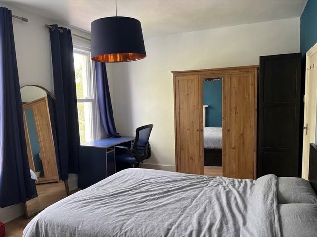 Large Double Room in Gay Houseshare in SW8 Main Photo