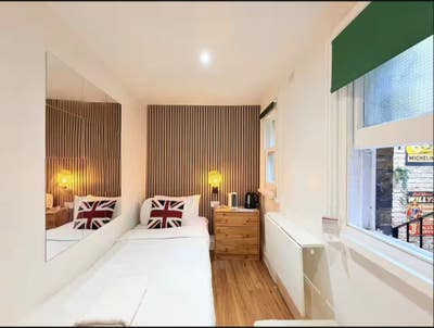 Zone 1 Room Avilable Main Photo