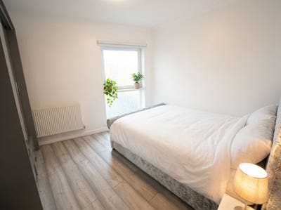 Furnished Double Room M15 | Bills Inc | Parking Main Photo