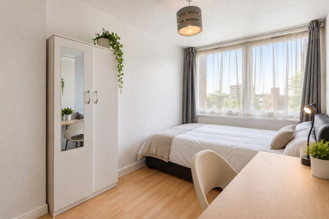 N1 4 double bed flat to rent Main Photo